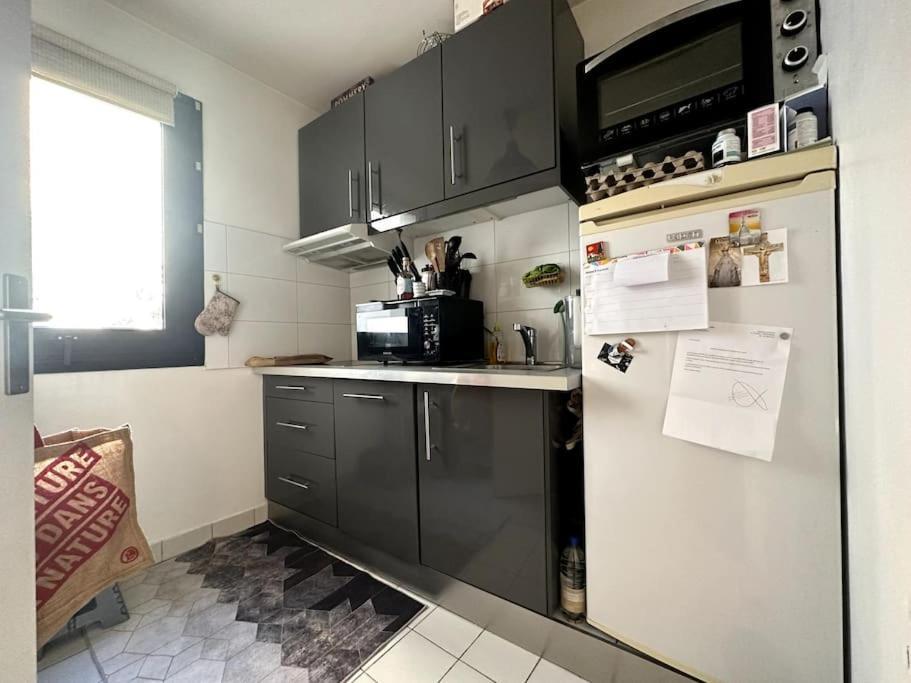 Appartement Lumineux Avec Balcon Levallois-Perret Exterior photo